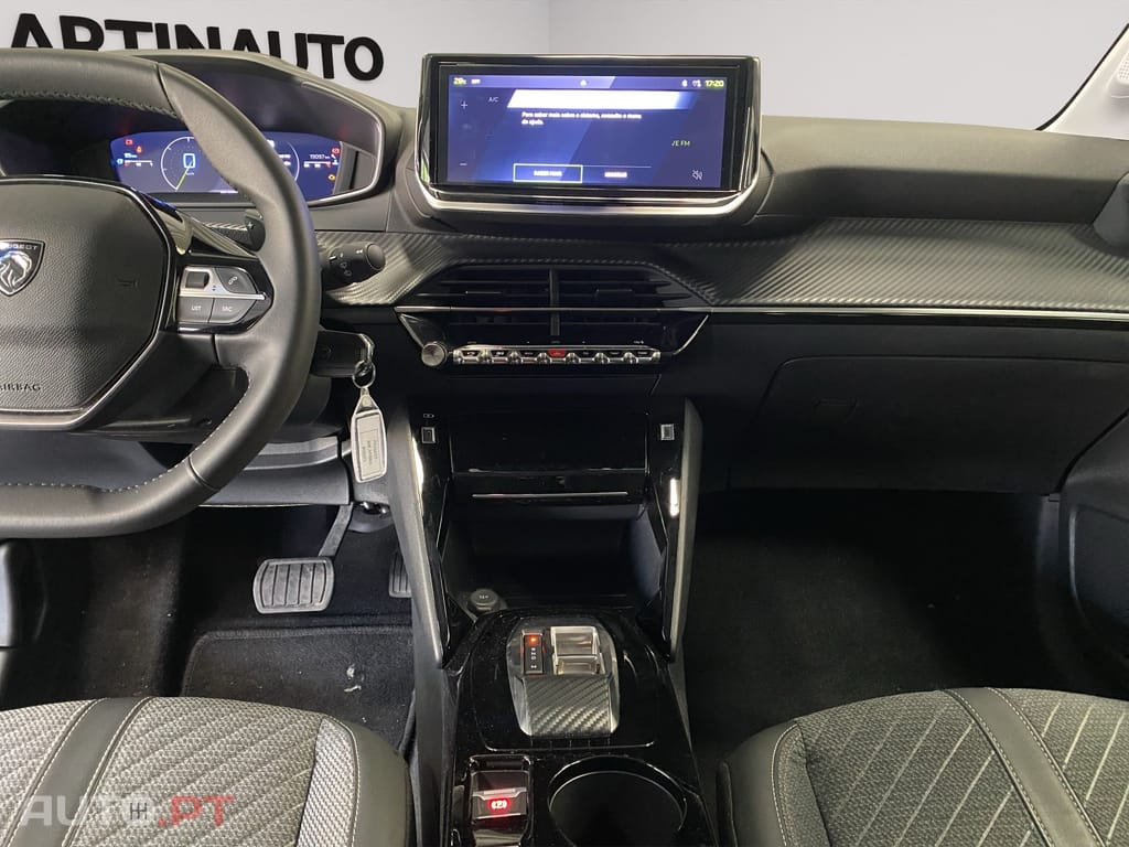 Peugeot 208 1.2 Hybrid Allure e-DCS6 — fotografia 10