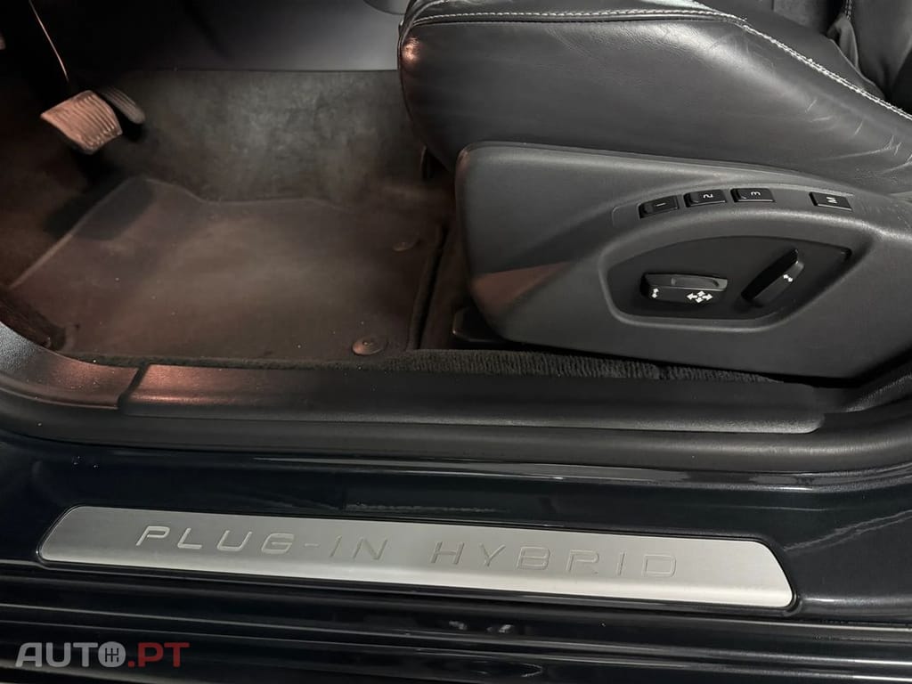 Volvo V60 D6 Plug-In-Hybrid AWD Geartronic Summum