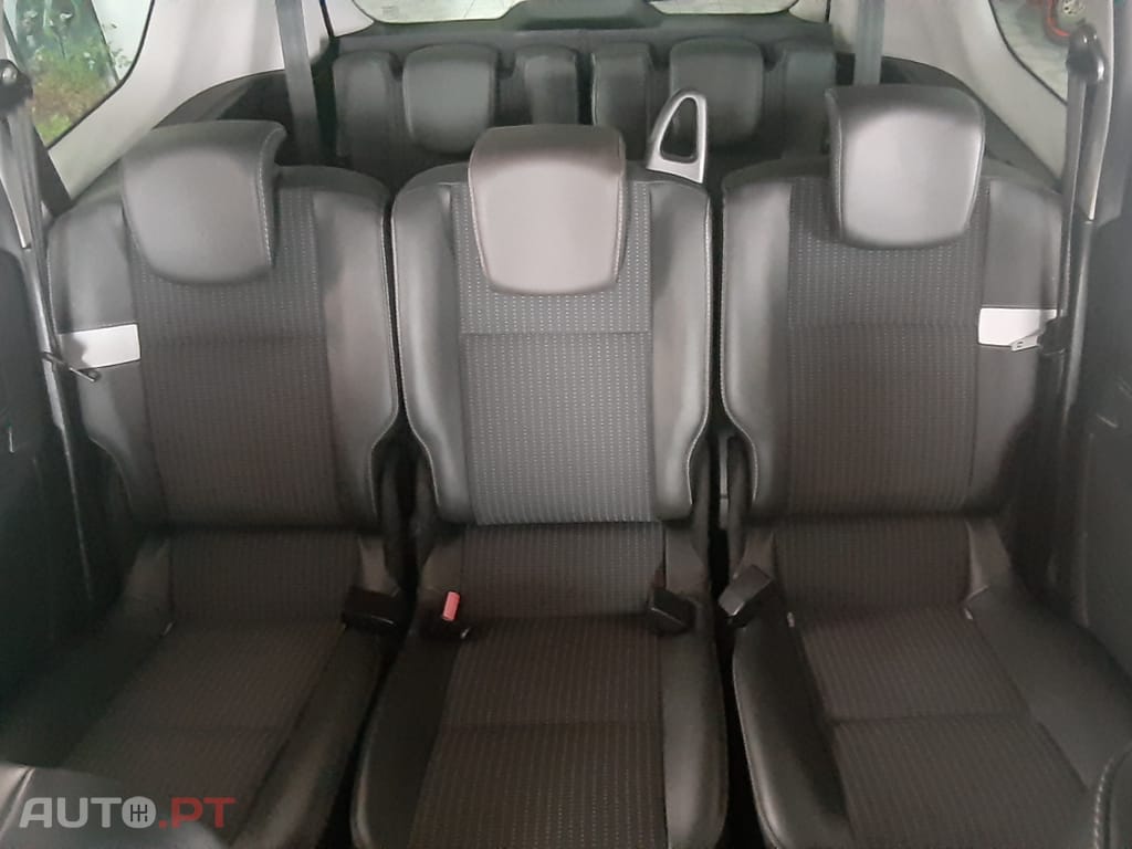 Renault Grand Scénic Dynamique 1.5 DCI 110 CV