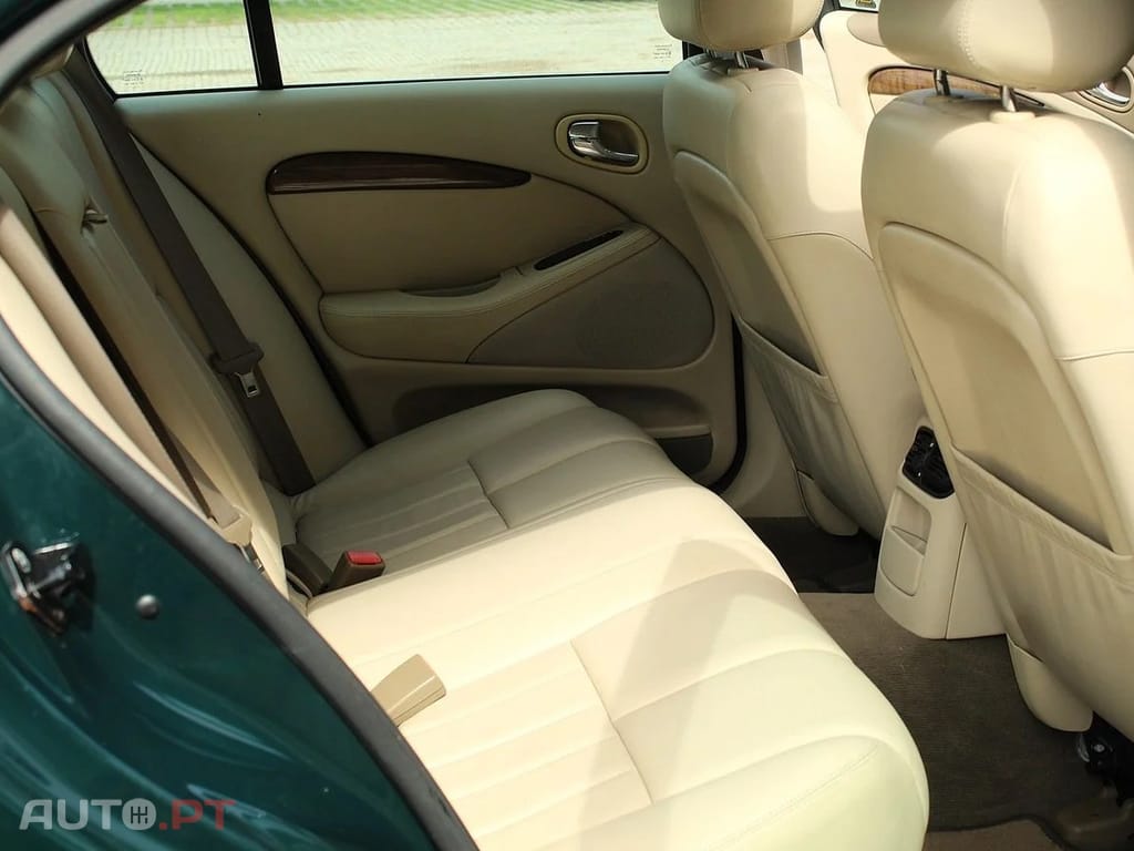 Jaguar S-Type 2.5 V6 Executive