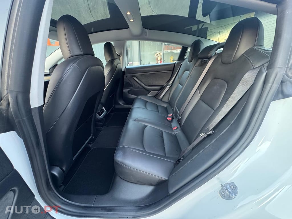 Tesla Model 3 Tração Traseira