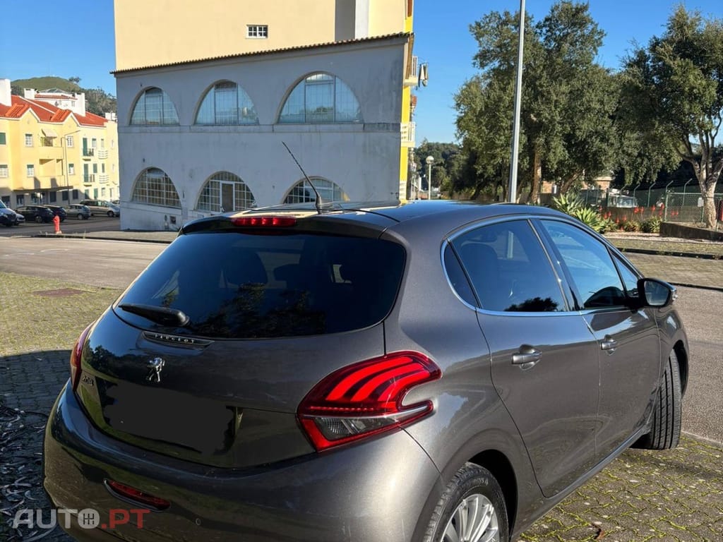 Peugeot 208 1.2 PureTech Allure