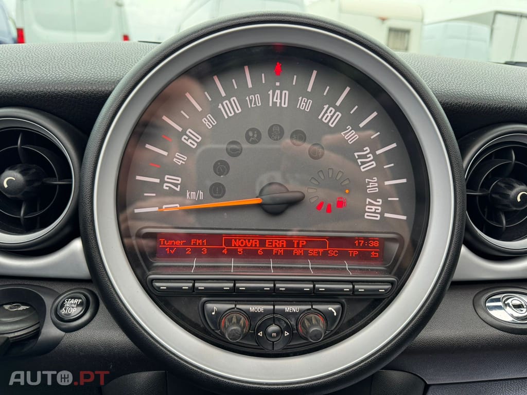 MINI Cabrio Cooper D