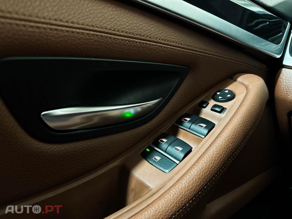 BMW 520 d Pack Desportivo M Auto