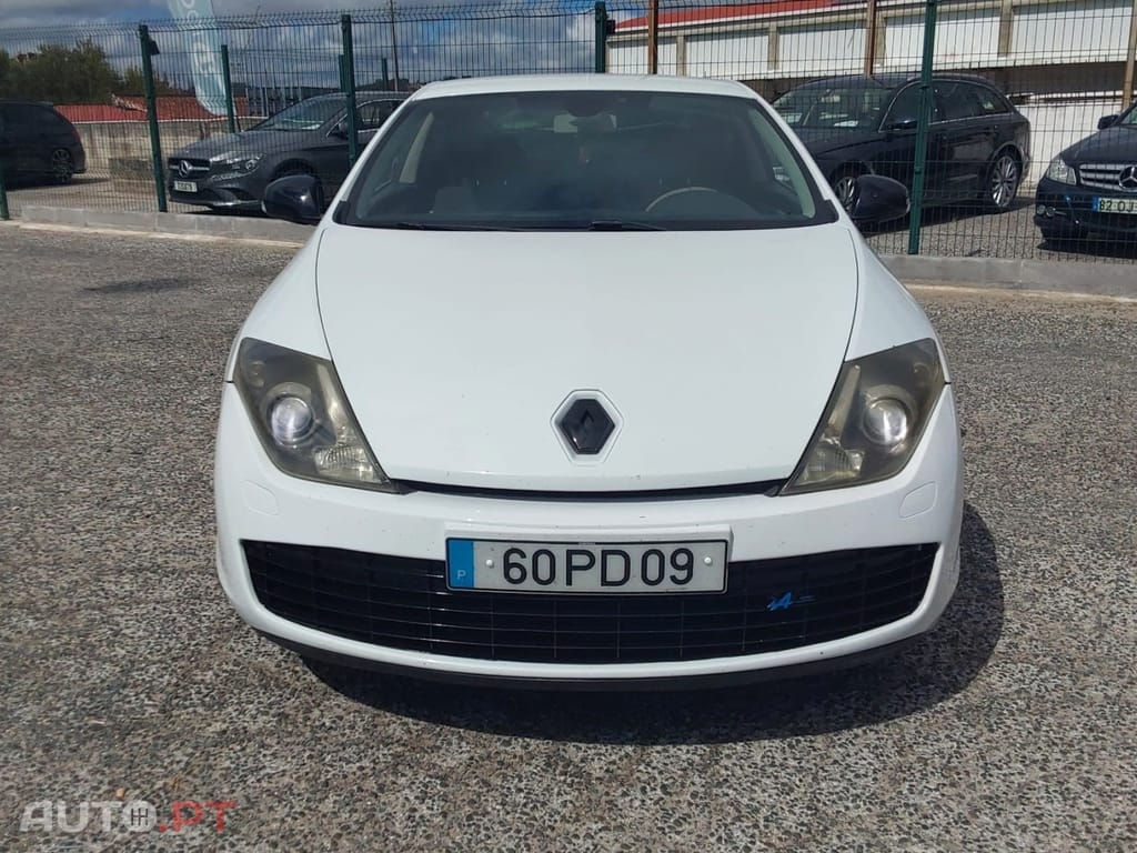 Renault Laguna Coupe Laguna Coupe 2.0 dCi Dynamique S 4Control