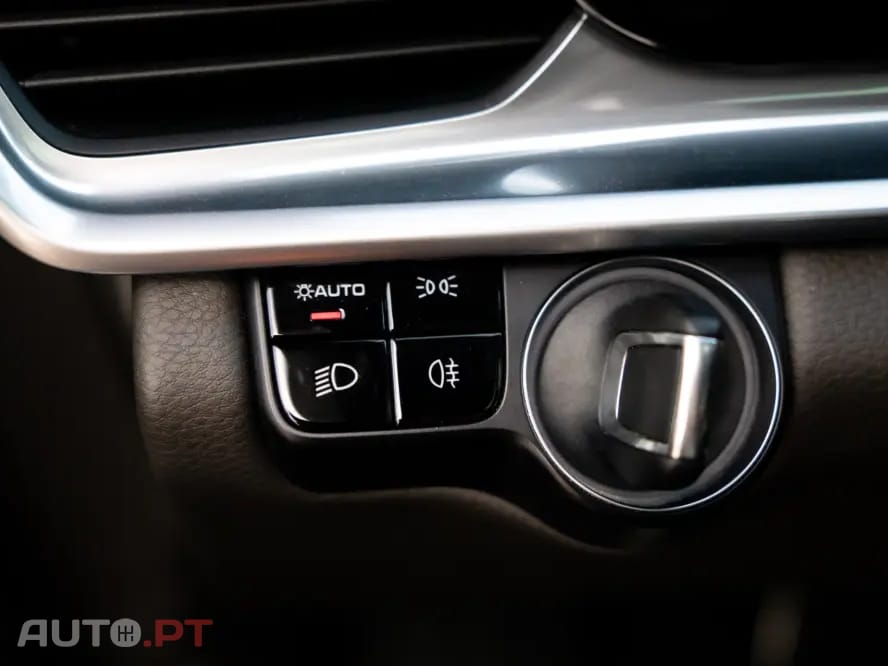 Porsche Panamera 4 E-Hybrid Platinum Edition