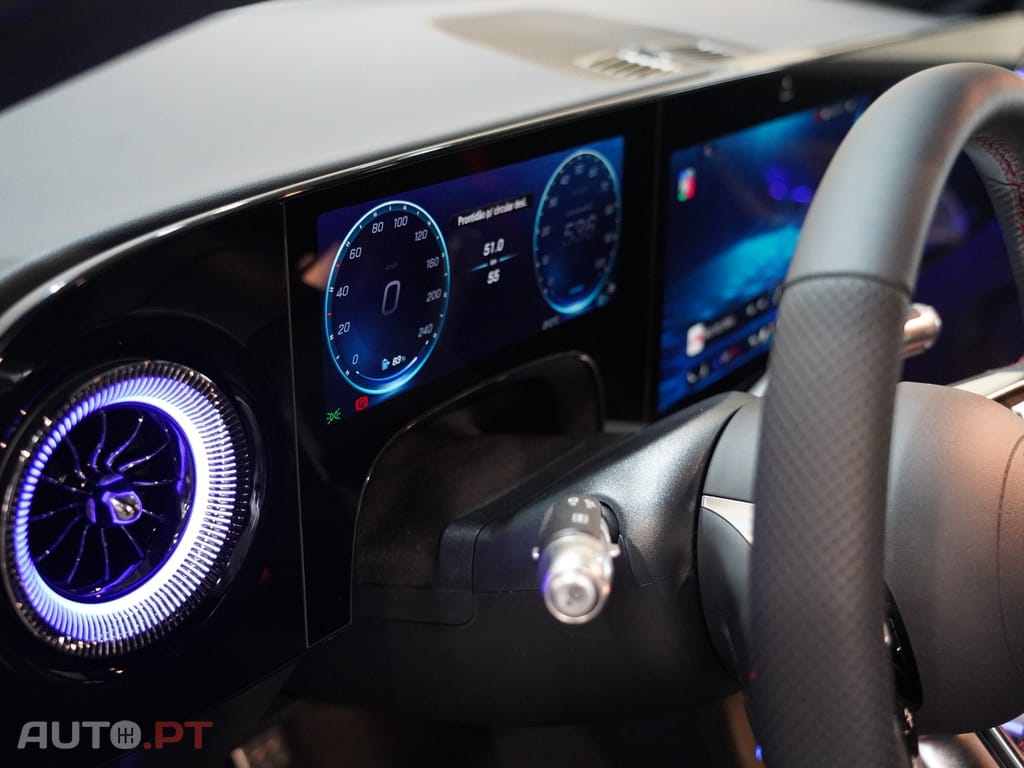 Mercedes-Benz CLA 250 com tecnologia EQ