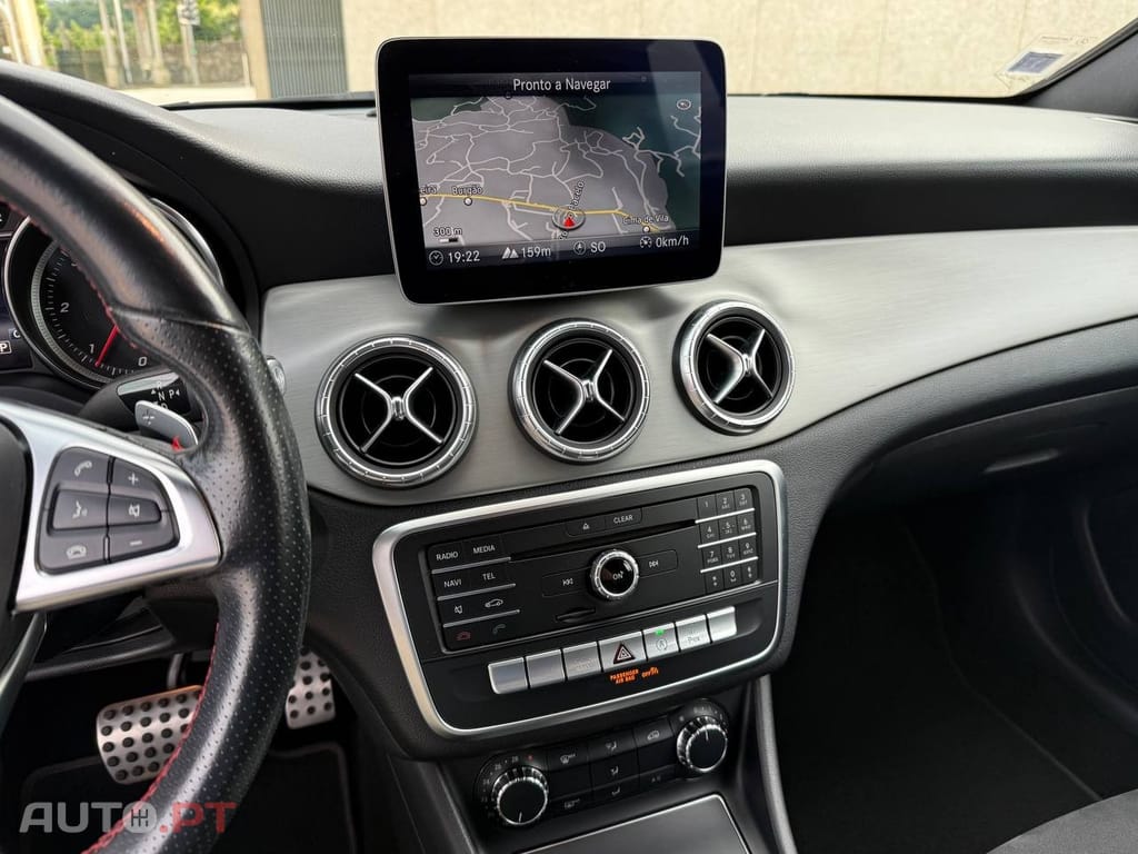 Mercedes-Benz CLA 200 d Shooting Brake AMG Line Aut.