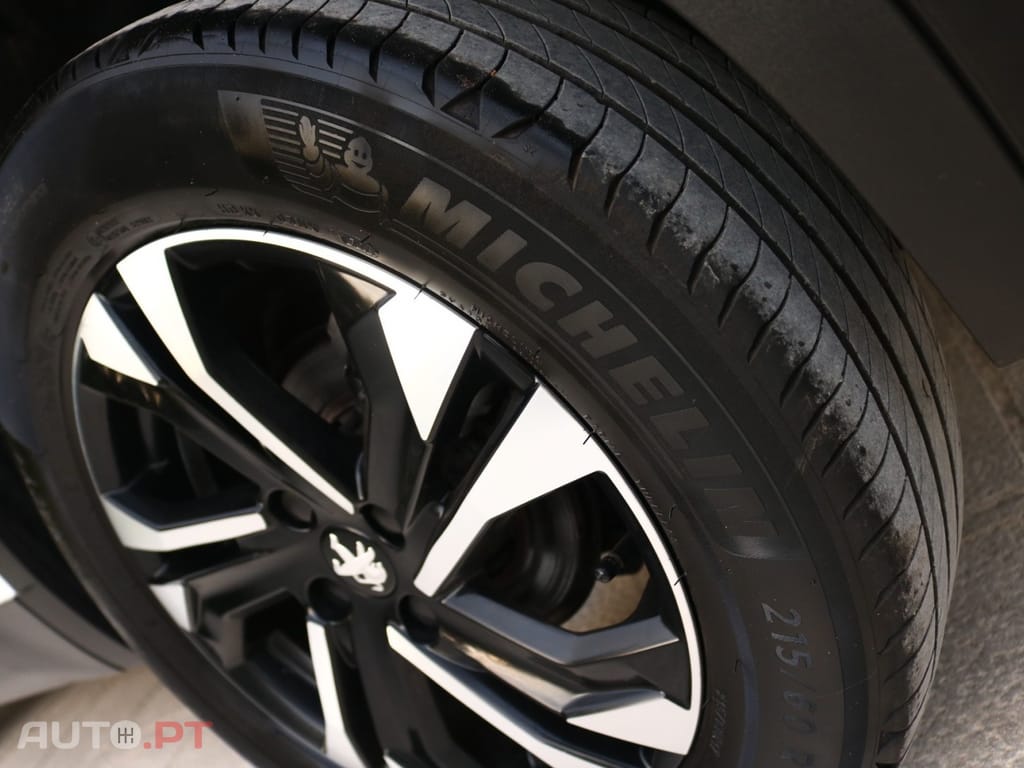 Peugeot 2008 1.2 PureTech GT Line EAT8