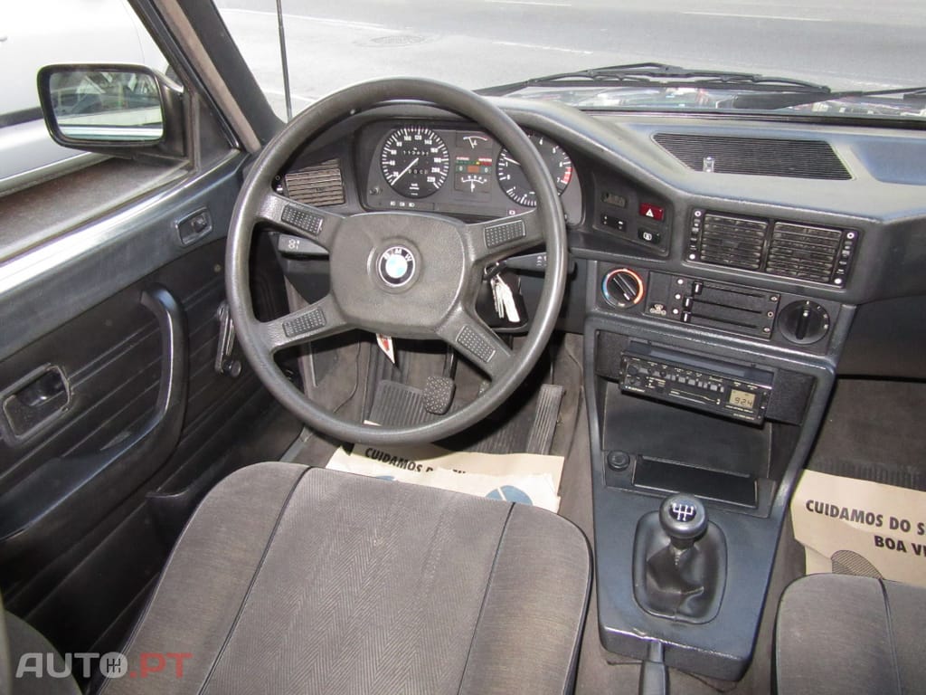 BMW 520 i E28 1983 Clássico