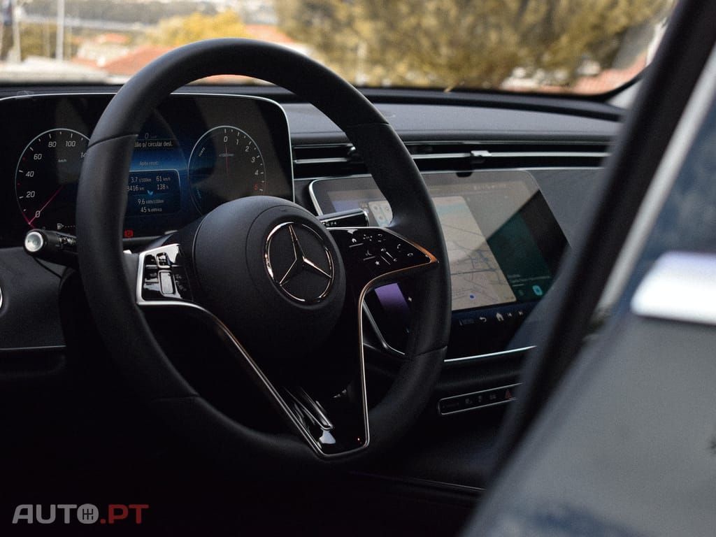 Mercedes-Benz E 300 DE