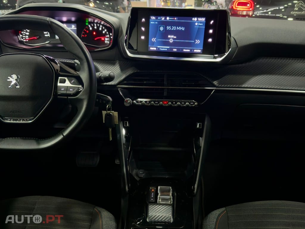 Peugeot 208 1.2 PureTech Active Pack EAT8