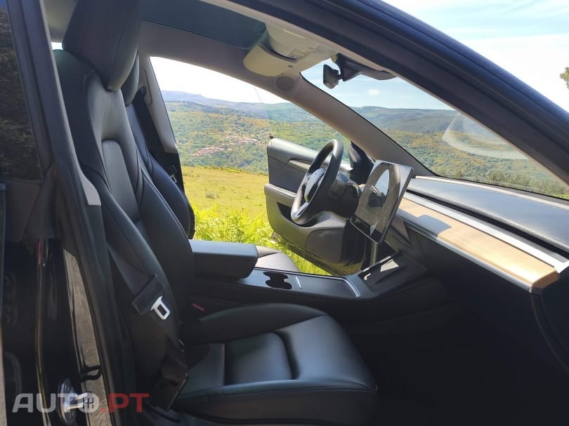 Tesla Model 3 Standard Range Plus RWD