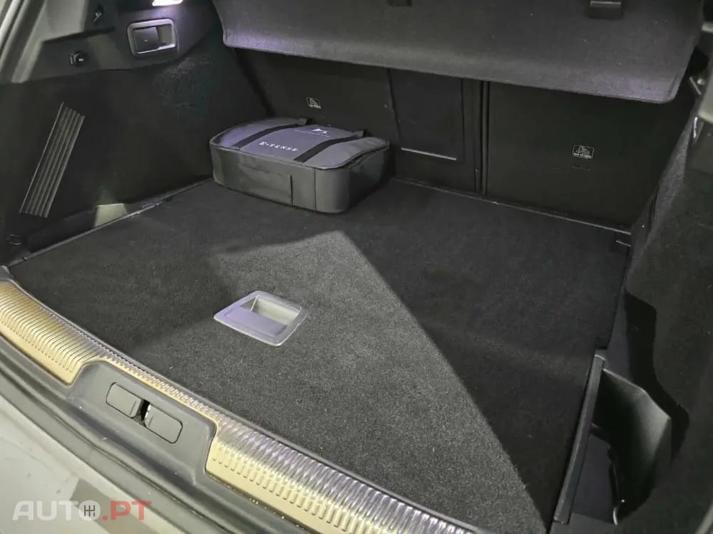 DS DS7 Crossback E-Tense Bastille+ EAT8
