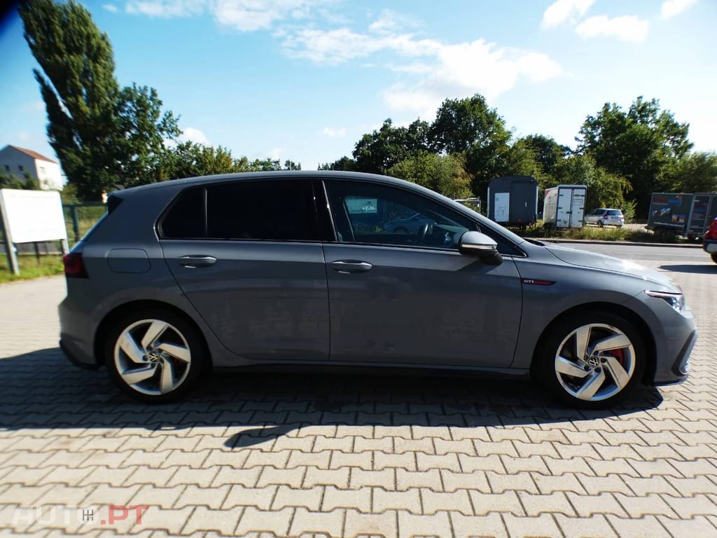 Volkswagen Golf 2.0 TSI GTI