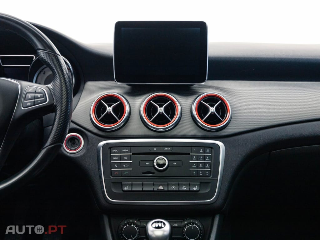 Mercedes-Benz CLA 200 (CDI) d Orange Art Edition