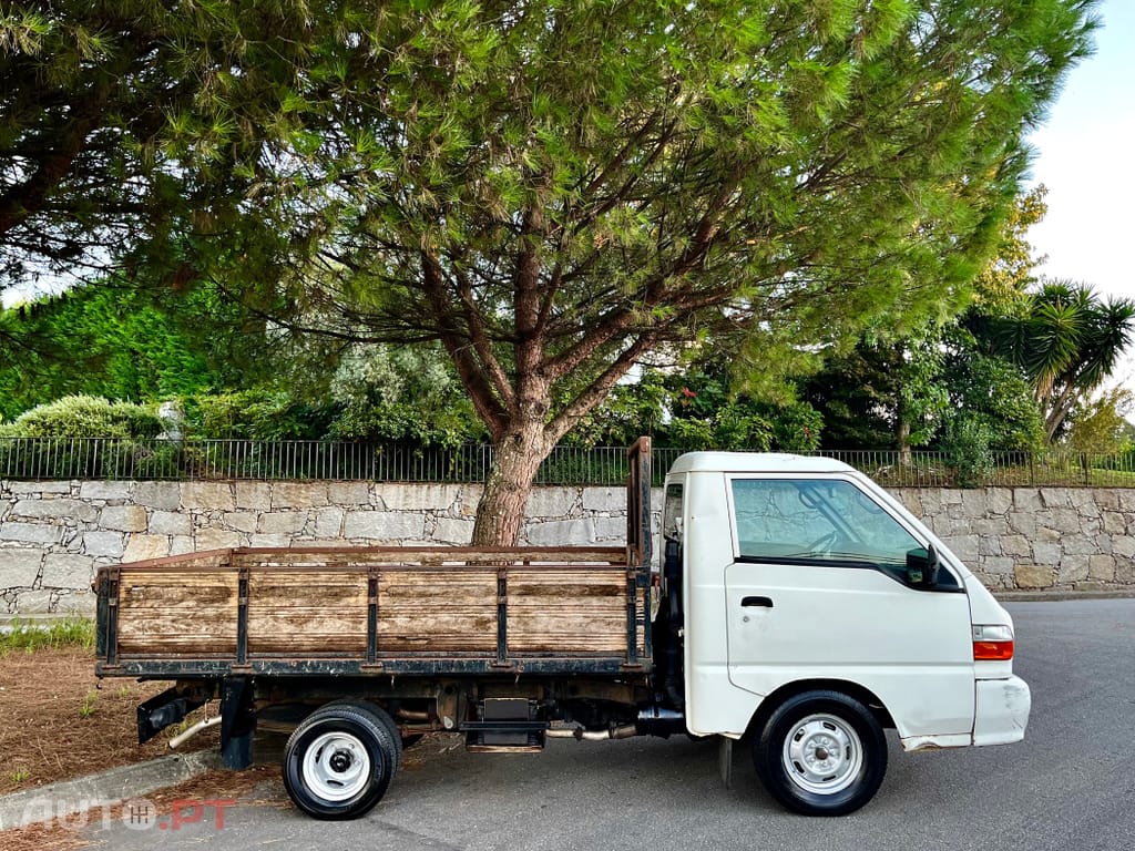 Hyundai H100 .
