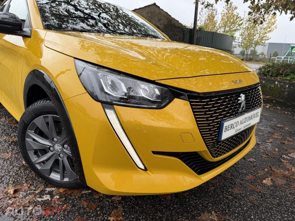 Peugeot E-208 50 kWh Allure Pack