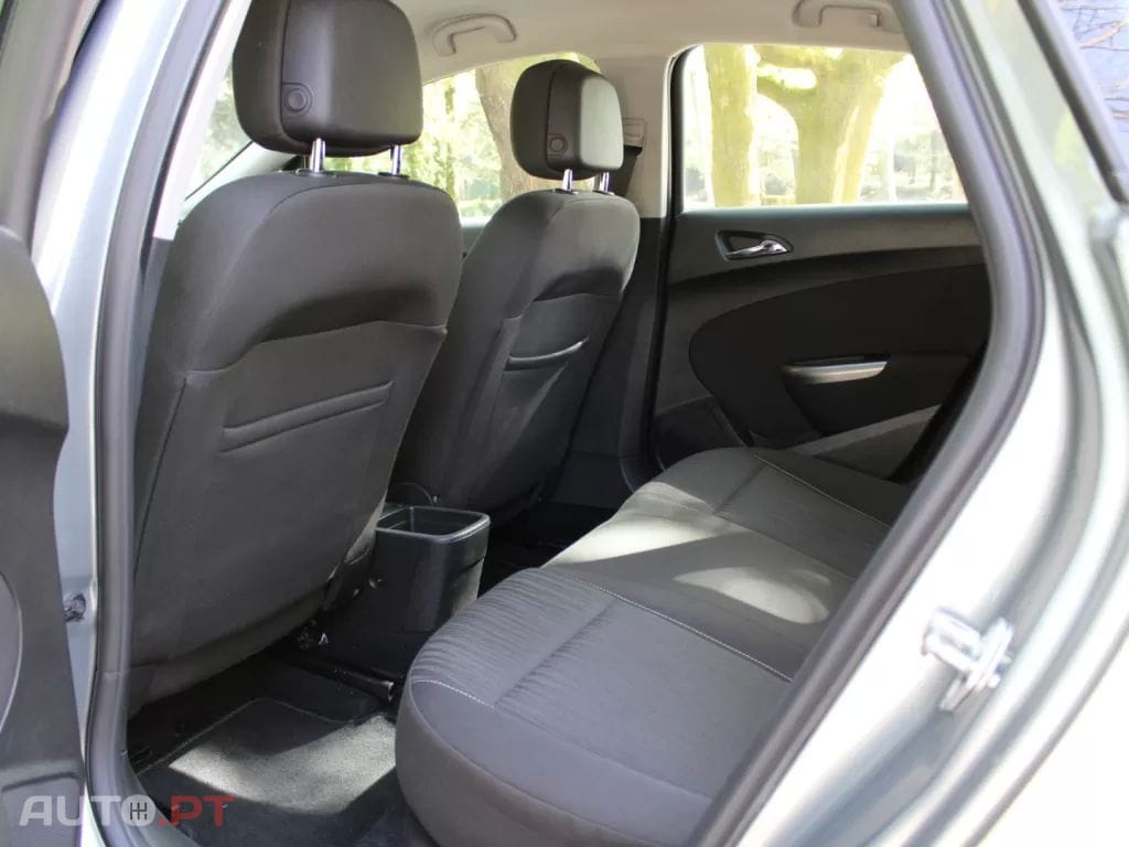 Opel Astra 1.3 CDTi Enjoy S/S J16