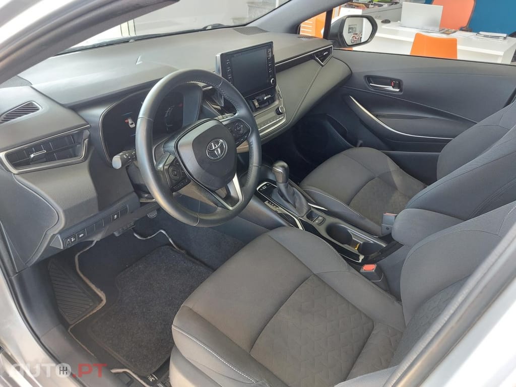 Toyota Corolla Touring Sports 1.8 Hybrid Comfort+P.Sport