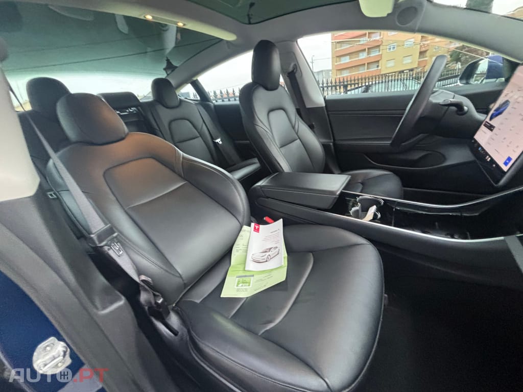Tesla Model 3 Standard Range Plus RWD