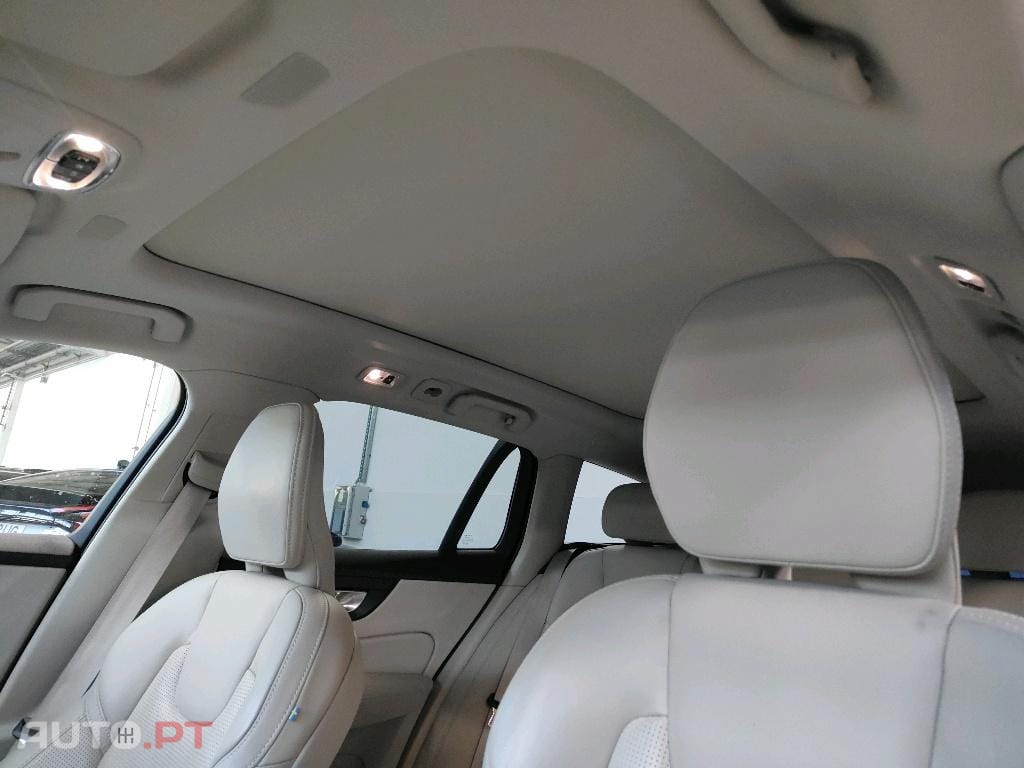 Volvo V60 Cross Country 2.0 B4 Geartronic
