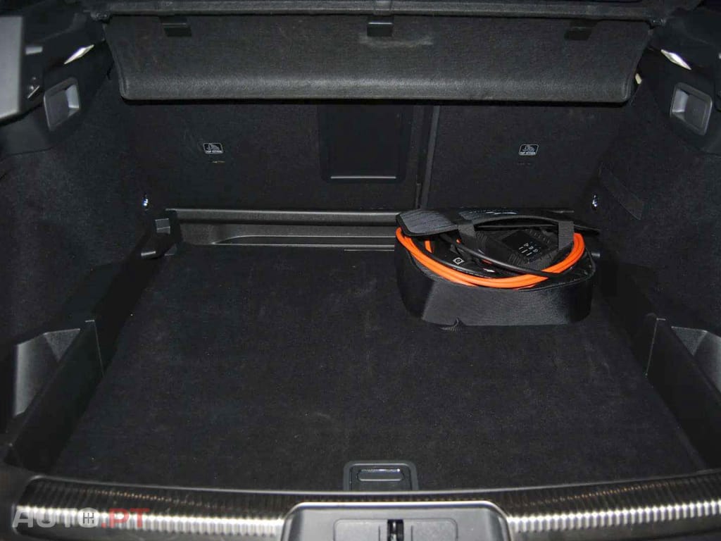DS DS7 E-Tense Performance Line