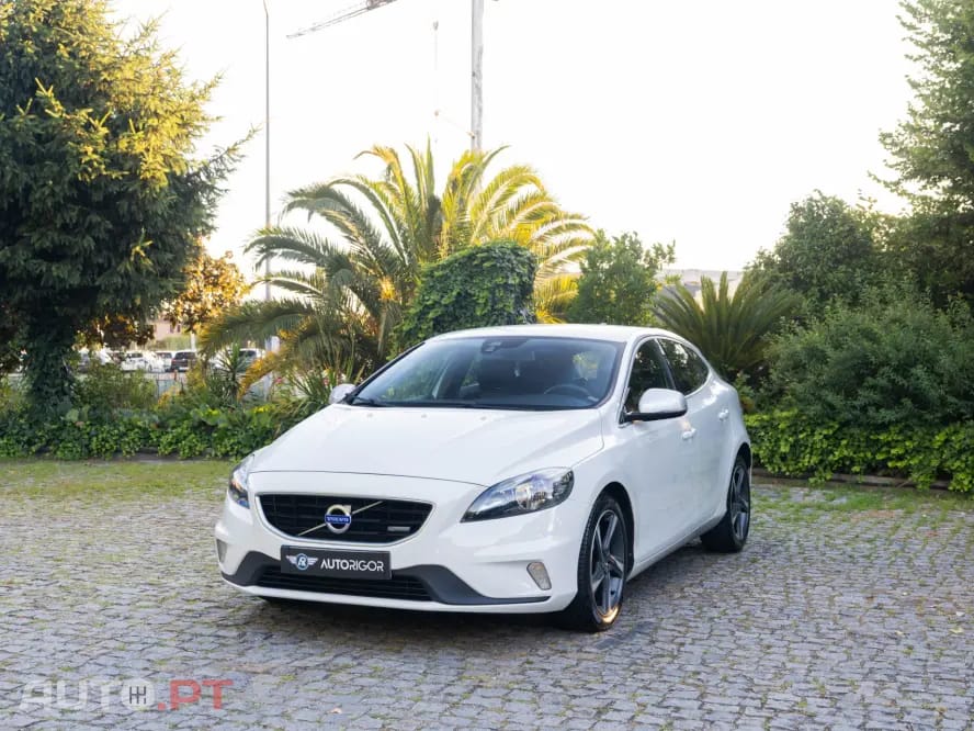 Volvo V40 1.6 D2 R-Design