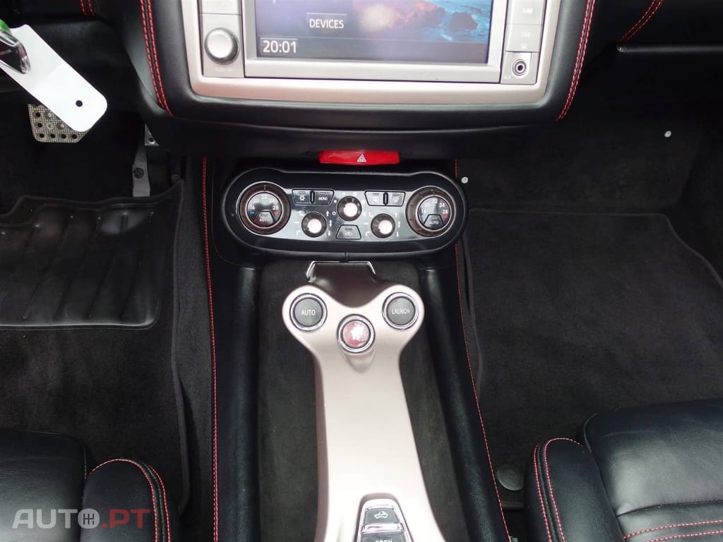 Ferrari California V8