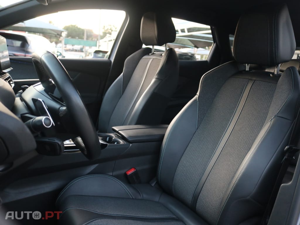 Peugeot 3008 1.5 BlueHDi Allure Pack EAT8