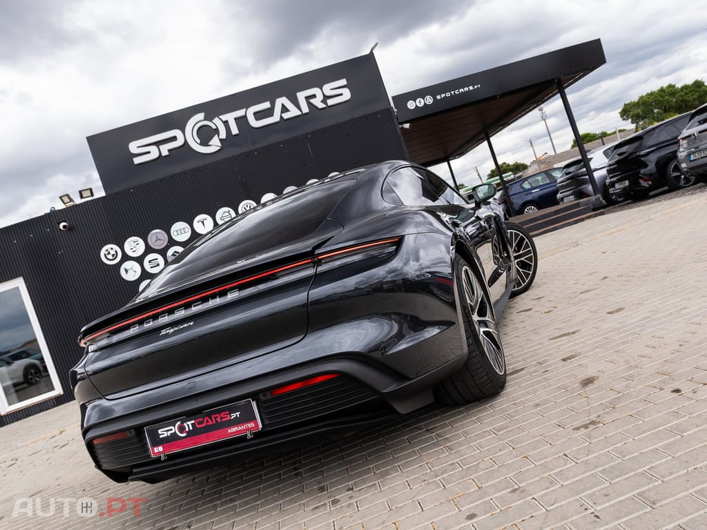 Porsche Taycan Bateria Performance Plus