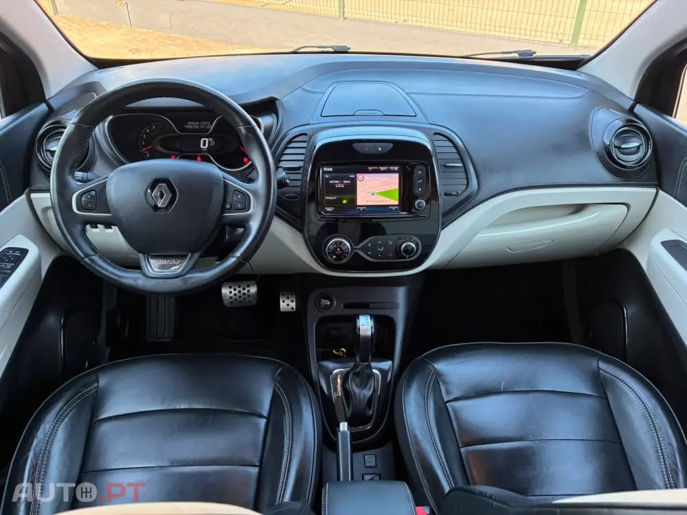 Renault Captur 1.2 TCe Initiale Paris EDC