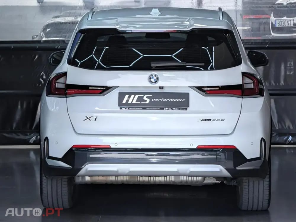 BMW X1 xDrive25e xLine — fotografia 27