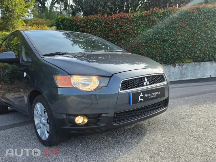Mitsubishi Colt 1.3 Invite CA
