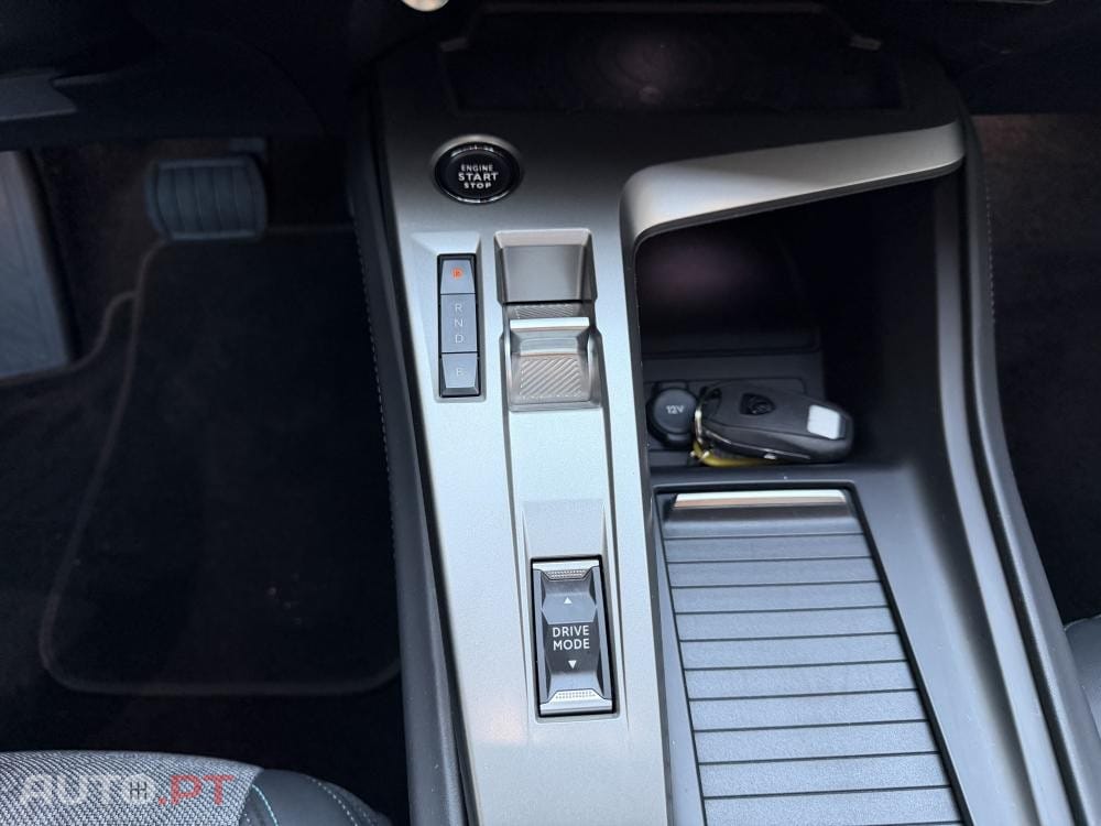 Peugeot 408 1.6 Hybrid Allure Pack e-EAT8