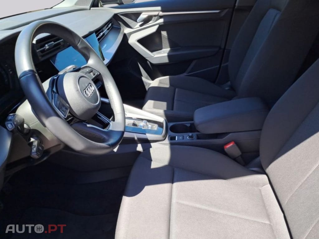 Audi A3 Sportback  S line 40TFSIe tron I.V.A DEDUTÍVEL