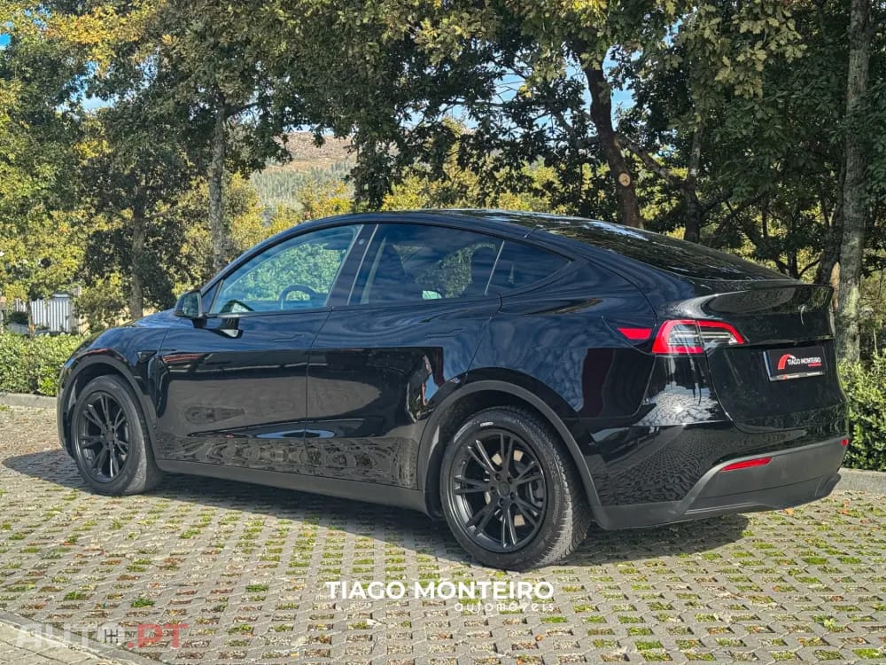Tesla Model Y Tração Traseira