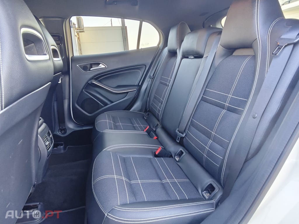 Mercedes-Benz GLA 180 d 7G-DCT Urban
