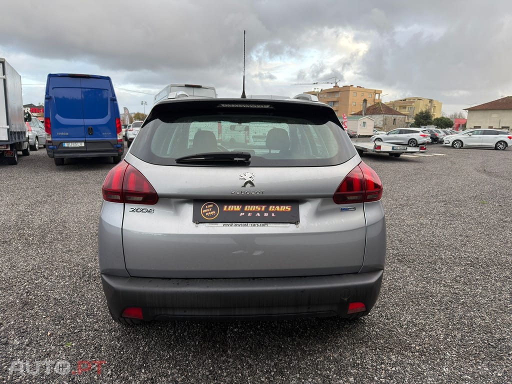 Peugeot 2008 1.2 PureTech Active