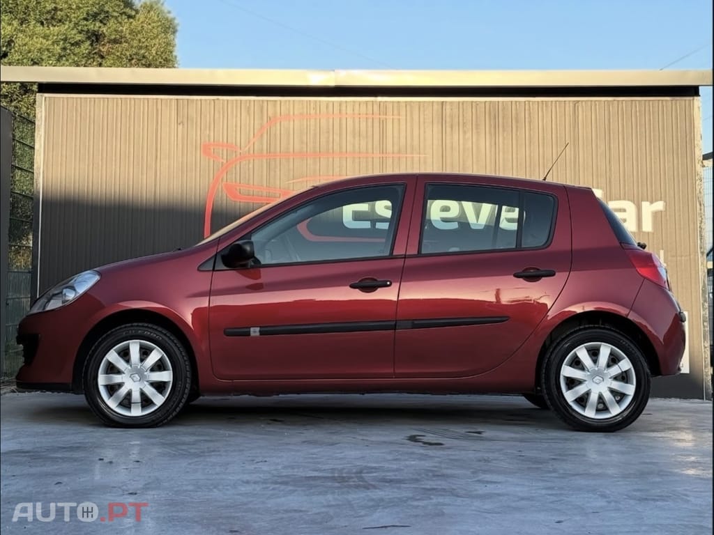 Renault Clio 1.2 16V Confort Authentique