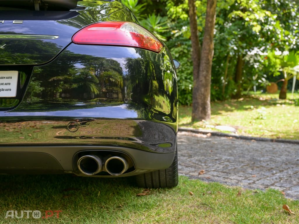 Porsche Panamera S Hybrid J19