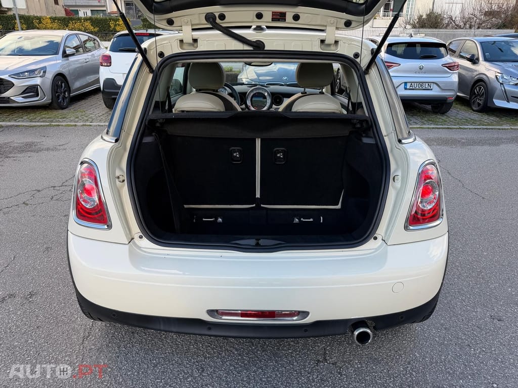 MINI Cooper Cooper D