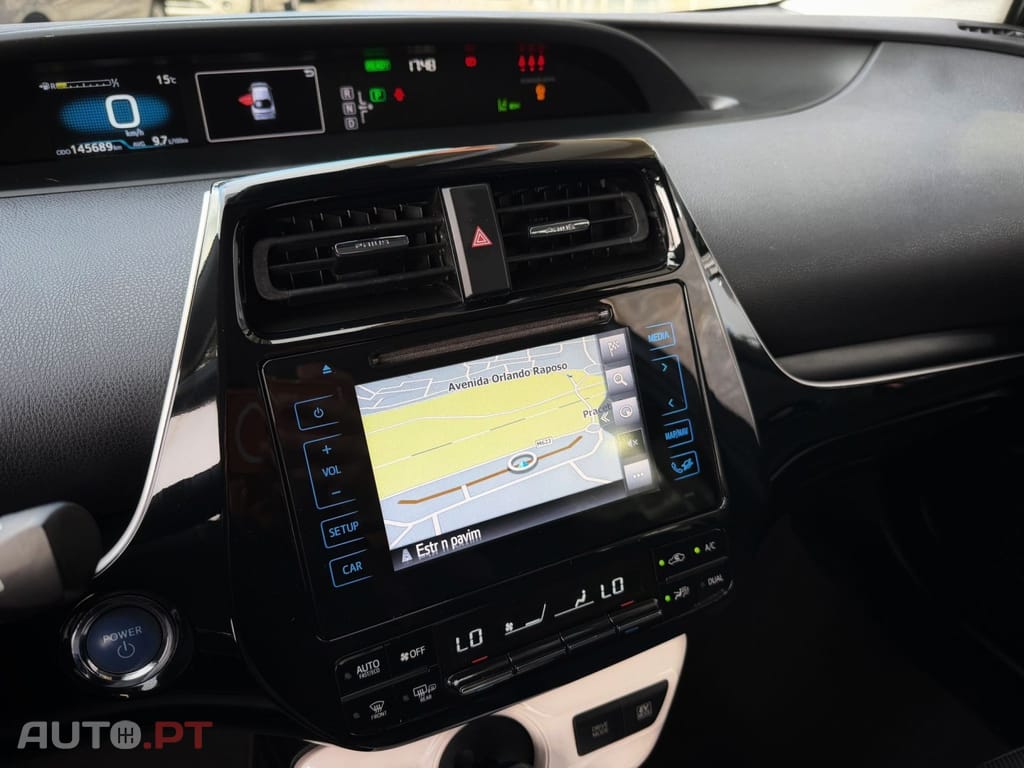 Toyota Prius 1.8 Luxury Touch&Go