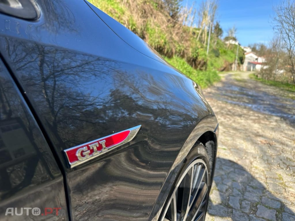 Volkswagen Golf 2.0 TSi GTi DSG Performance