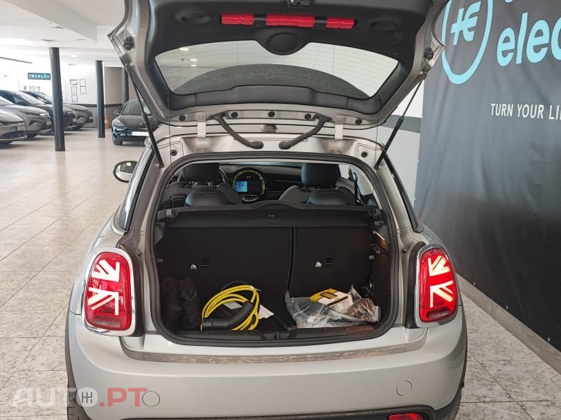 MINI Cooper Cooper SE