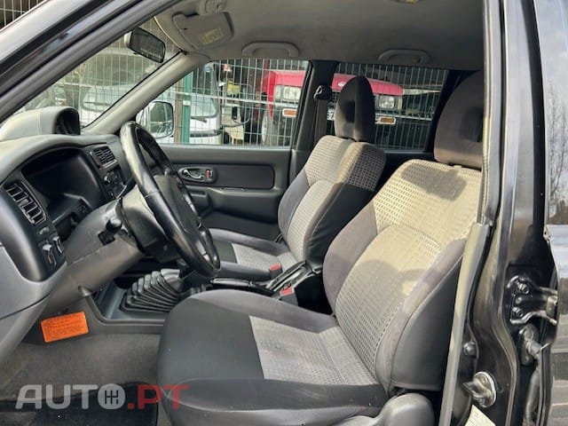 Mitsubishi L200 Strakar 2.5 4X4