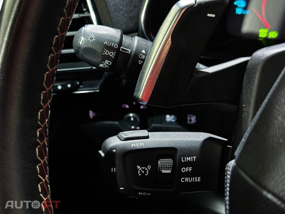 DS DS7 Crossback E-Tense Performance Line EAT8