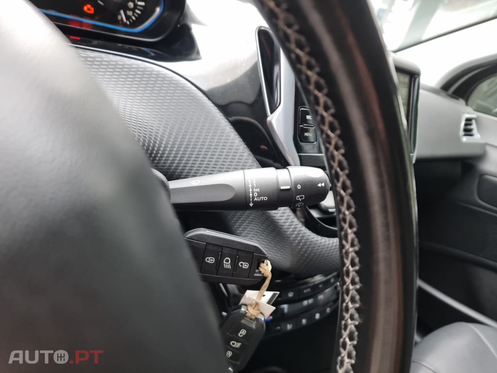 Peugeot 2008 1.6 BlueHDi Allure