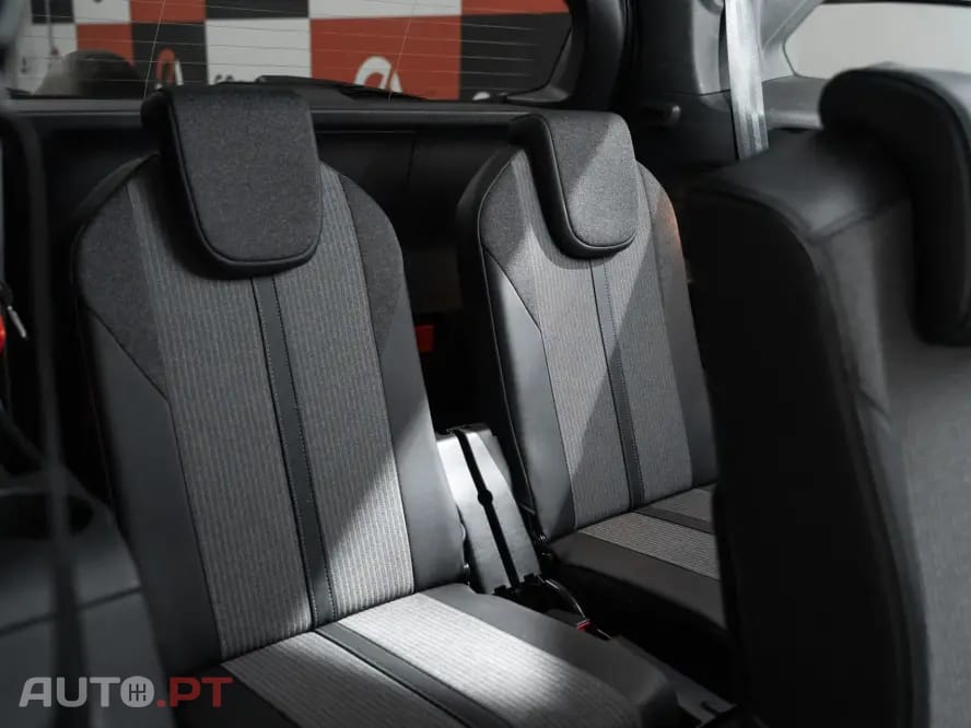 Peugeot 5008 1.5 BlueHDi Allure EAT8