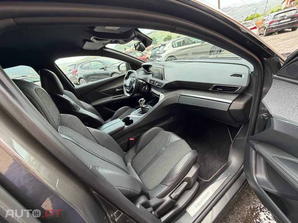 Peugeot 3008 1.6 HDi Allure J18